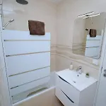 Diamante House Com Garagem Privada *