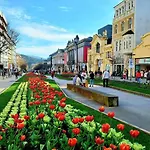 Diamante House Com Garagem Privada *