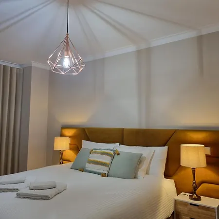 Diamante House Com Garagem Privada בראגה